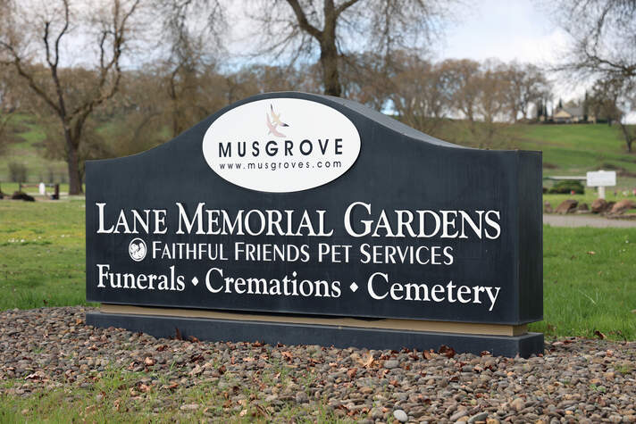Lane Memorial Gardens, signage