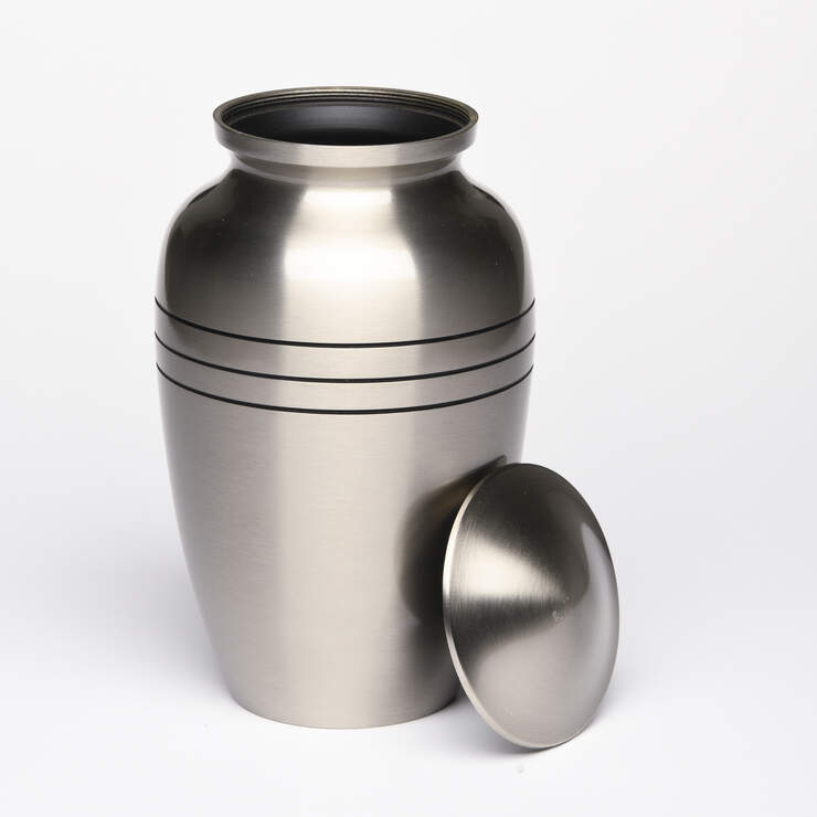 Eternal Bands Memorial Urn: Pewter image number 4