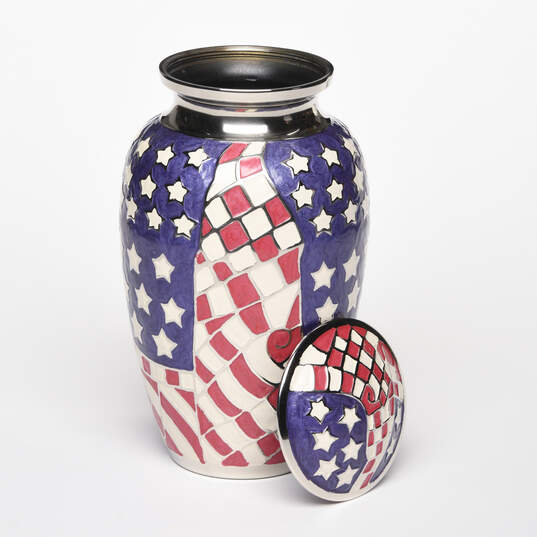 Abstract Americana Urn image number 5