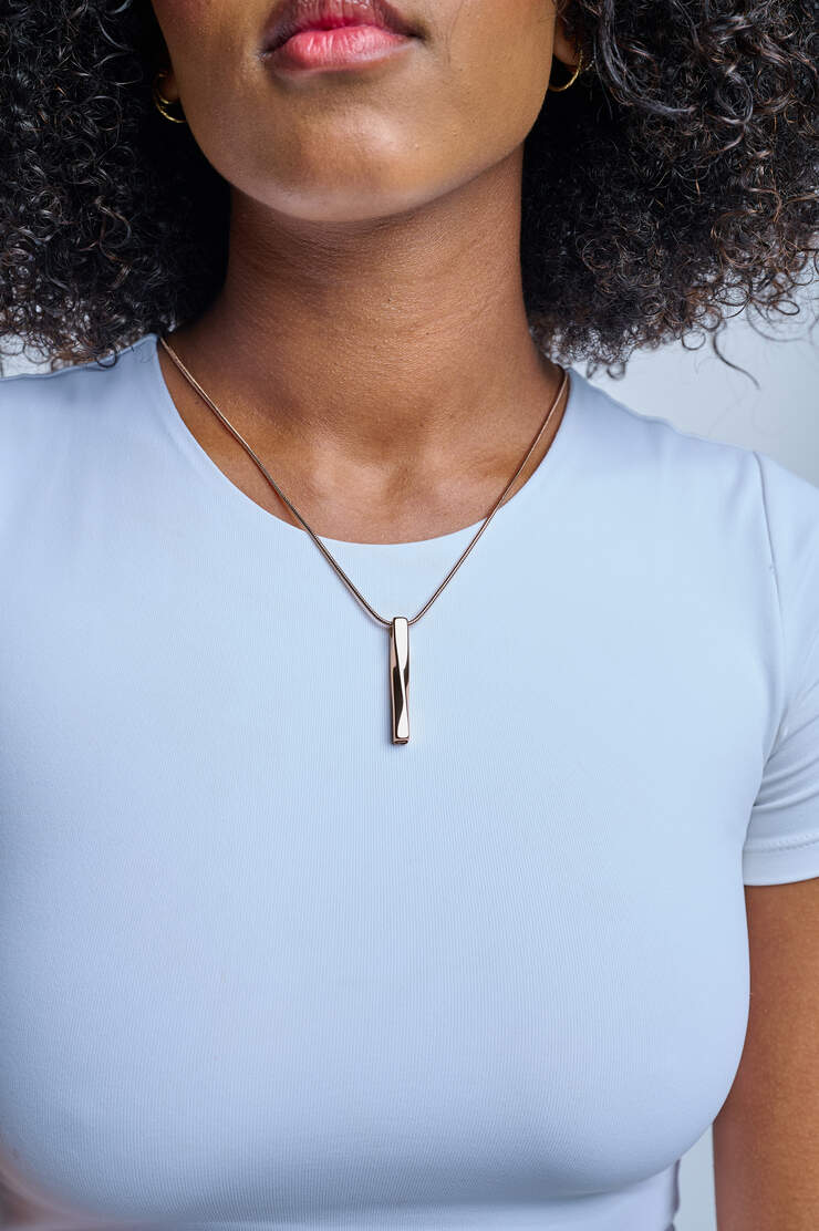 Radiant Twist Pendant with Chain: Rose Gold image number 2