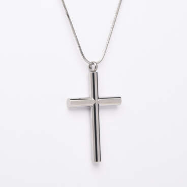 Elegant Cross Pendant with Chain: Silver